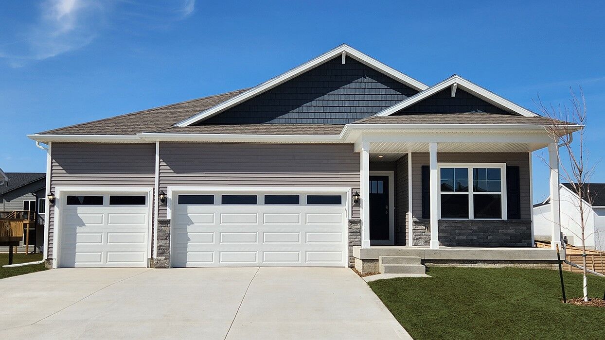 Property Photo:  2801 NW 28th Street  IA 50023 