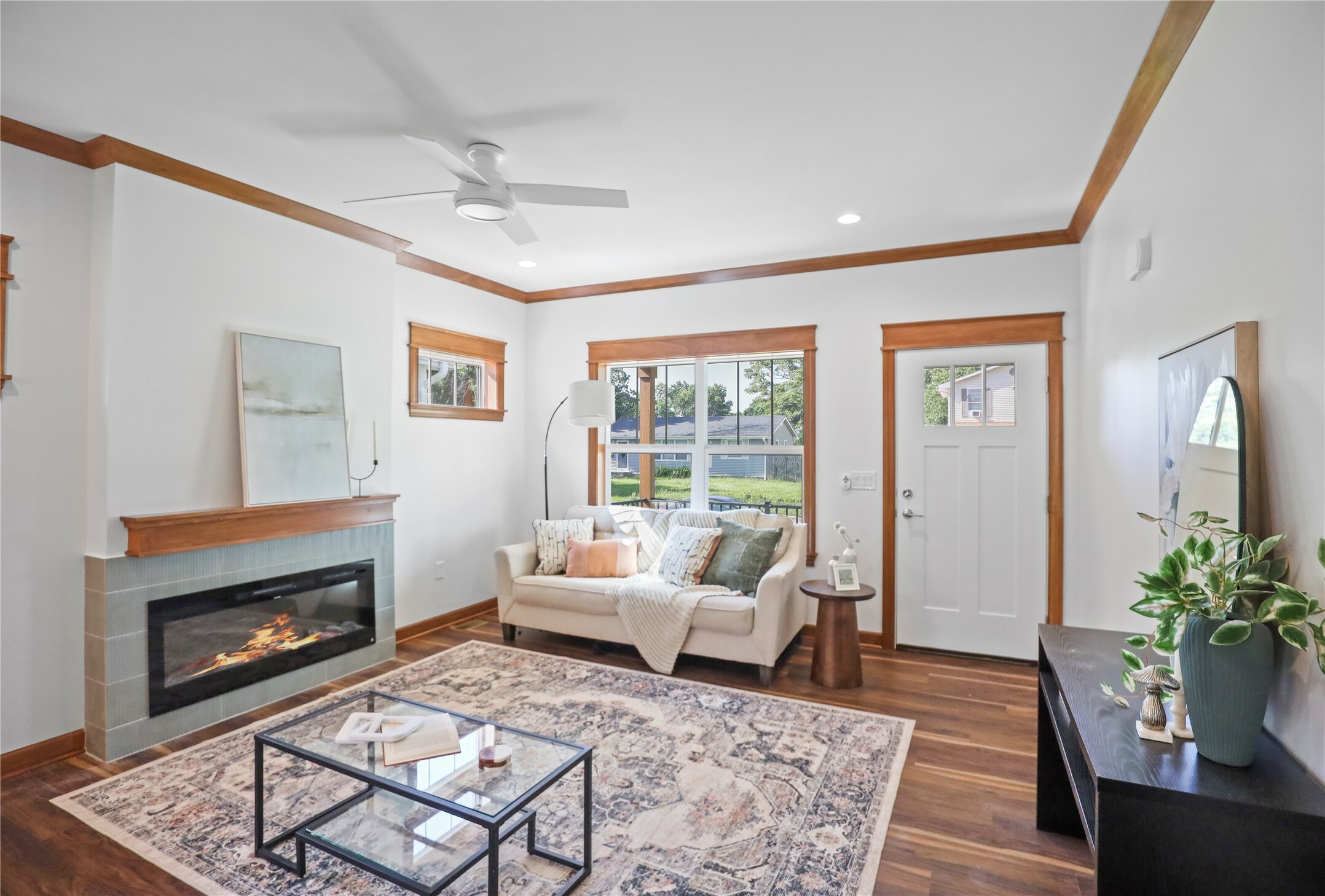 Property Photo: 450 E Granger Avenue IA 50315