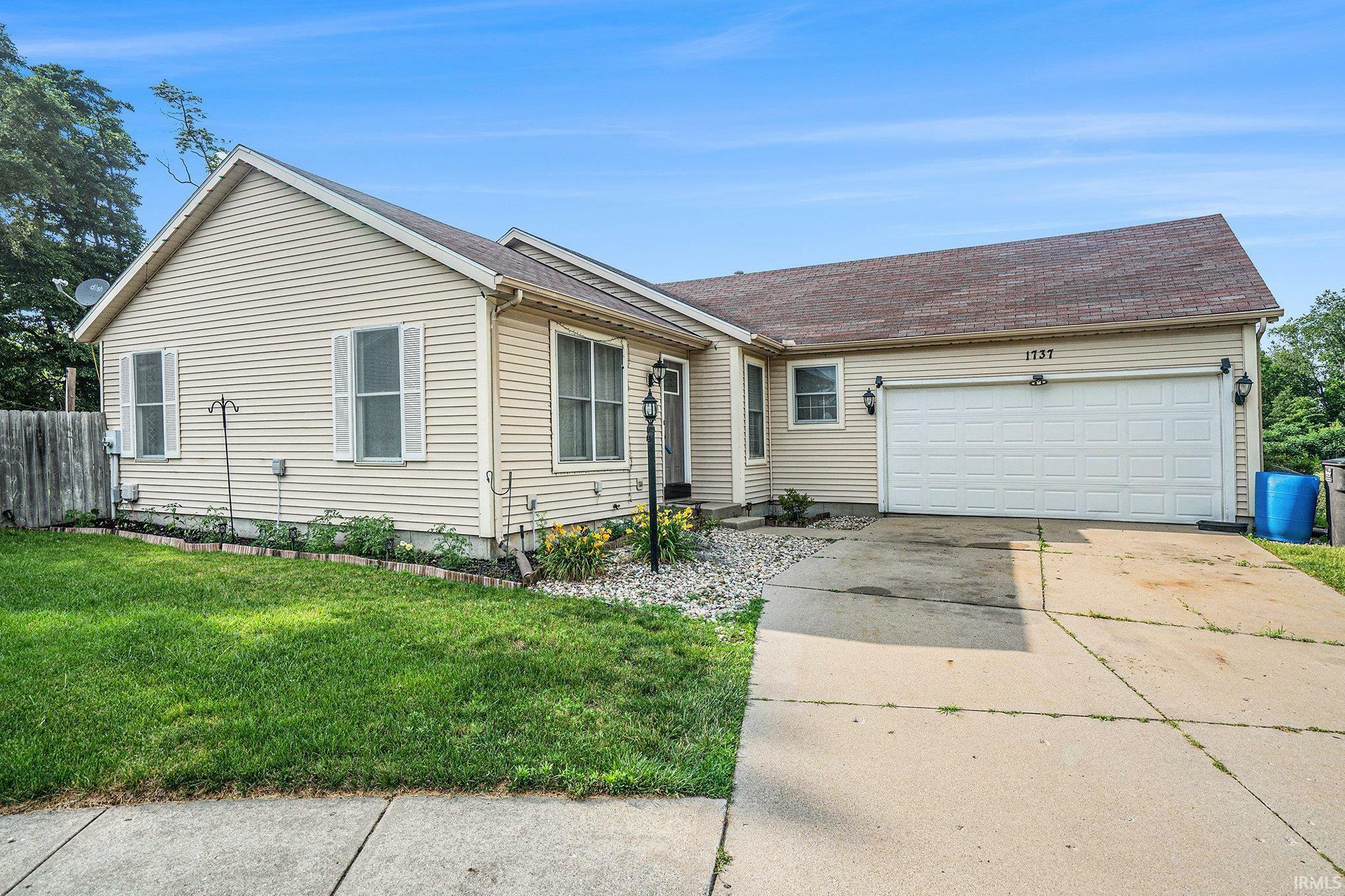 1737 Woodland Drive  Elkhart IN 46514-4772 photo