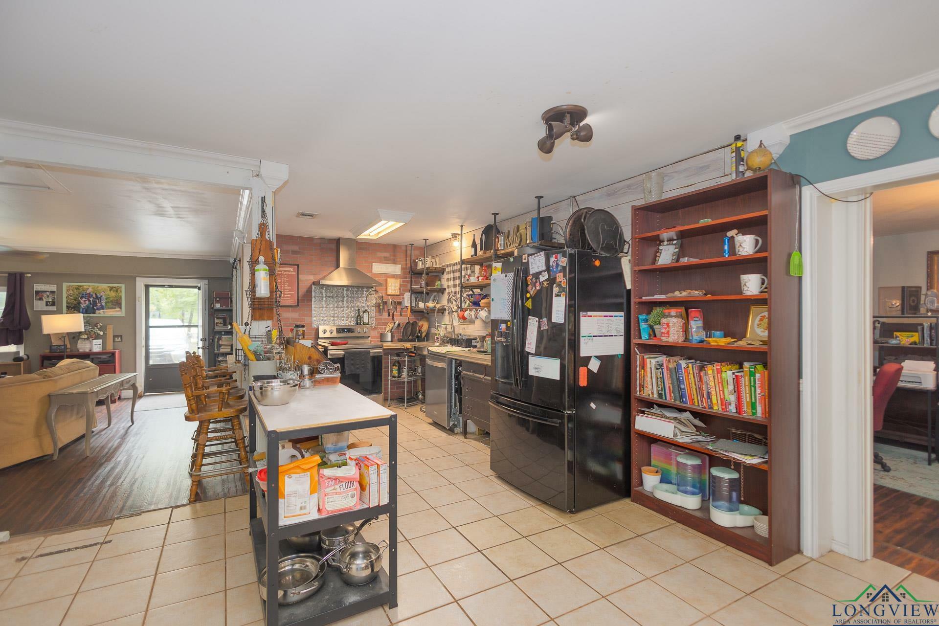 Property Photo:  604 Kay Ct.  TX 75601 