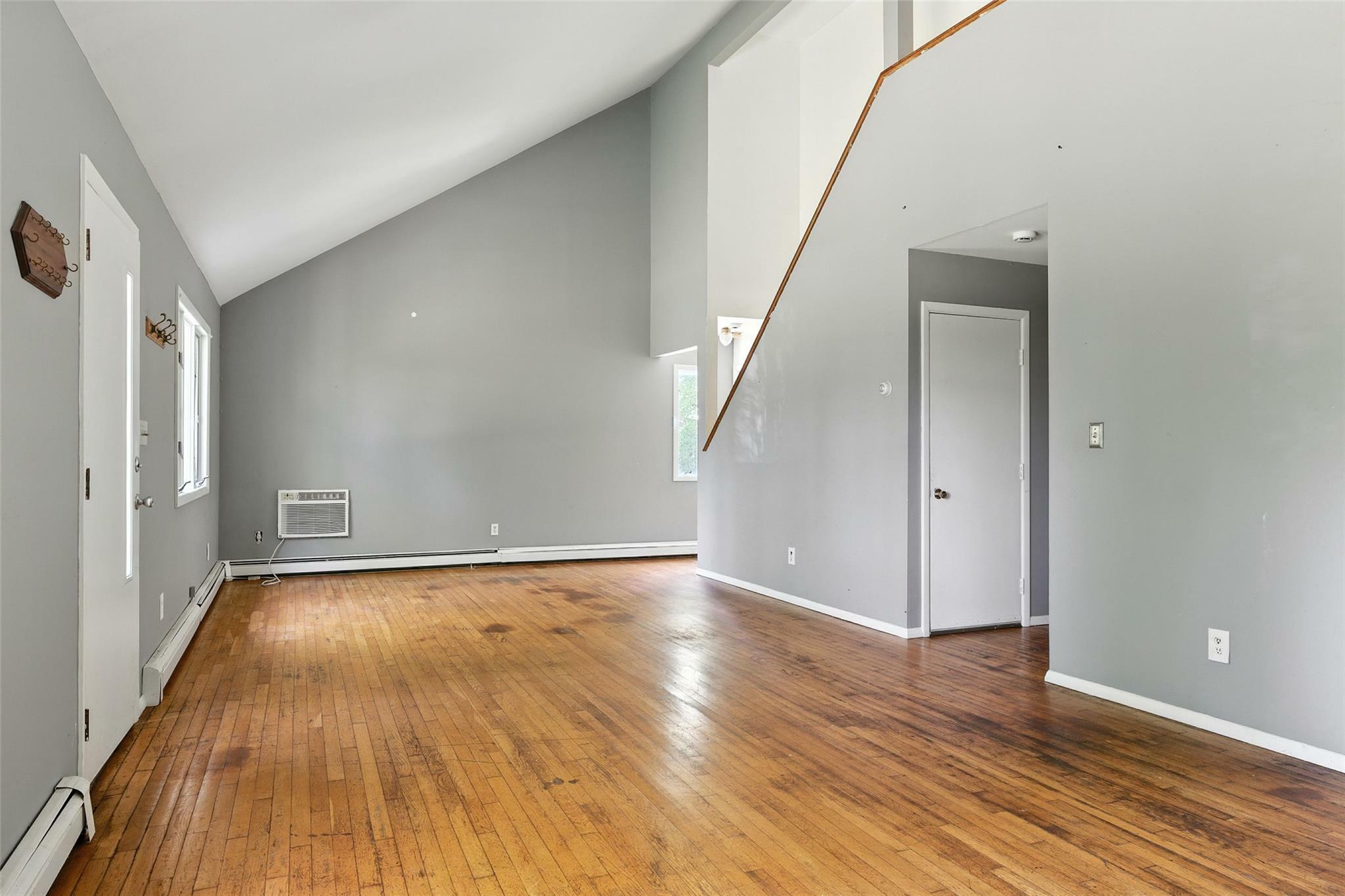 Property Photo: 152 Vista Court NY 11901