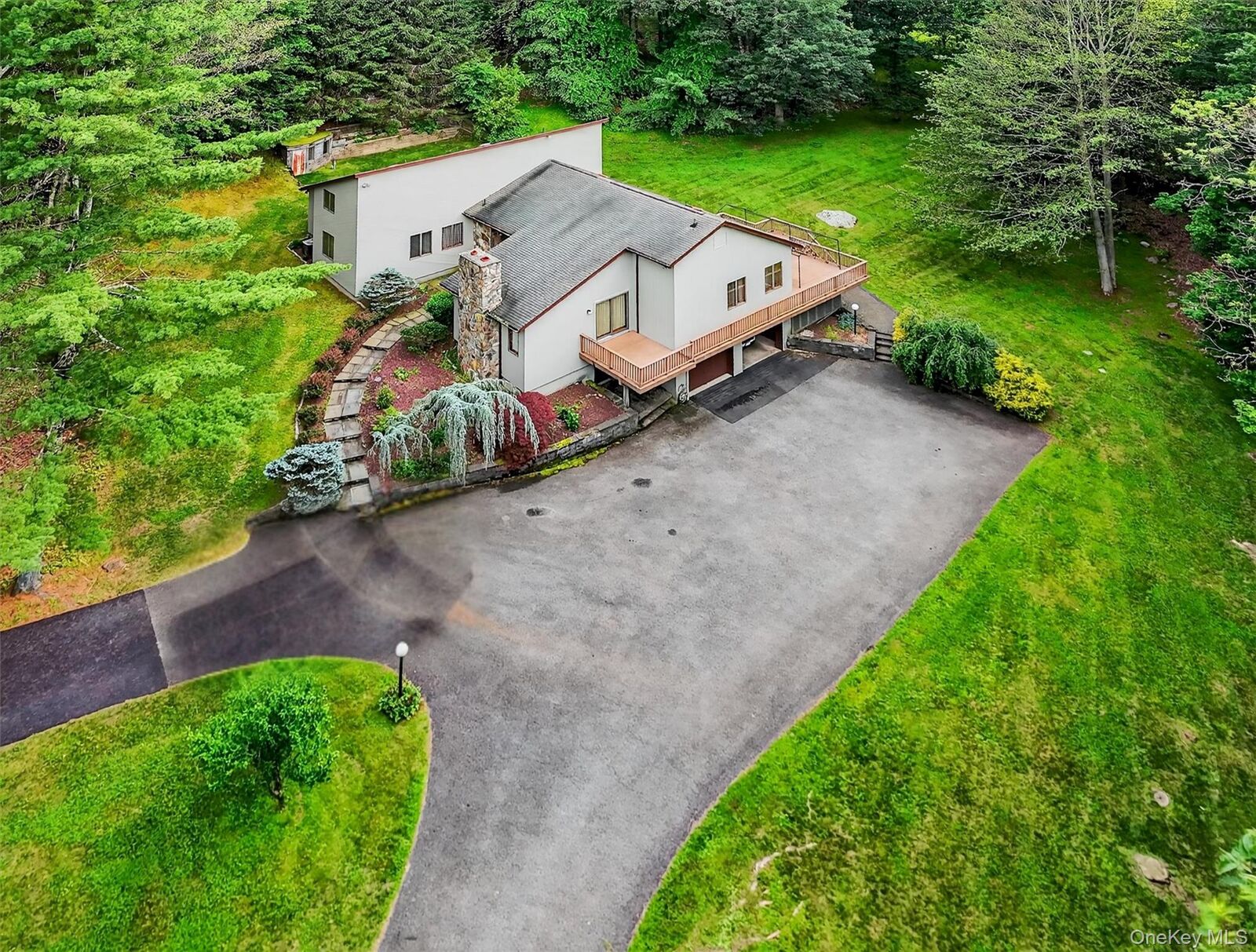 Property Photo:  35 Greenlawn Road  NY 10501 