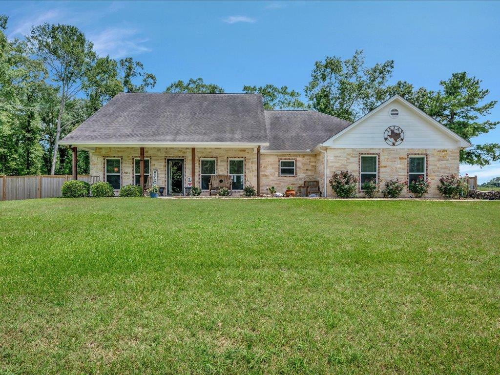 Property Photo:  166 White Oak Lane  TX 75904 