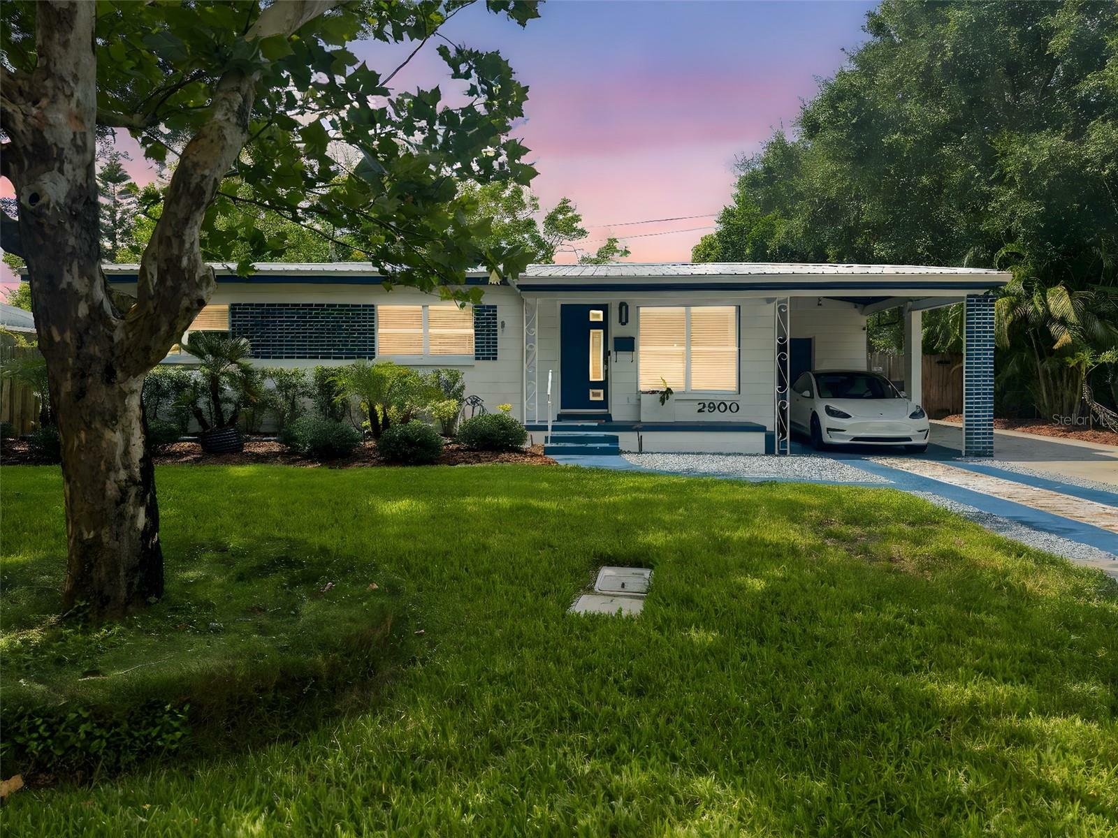 Property Photo: 2900 Wessex Street FL 32803