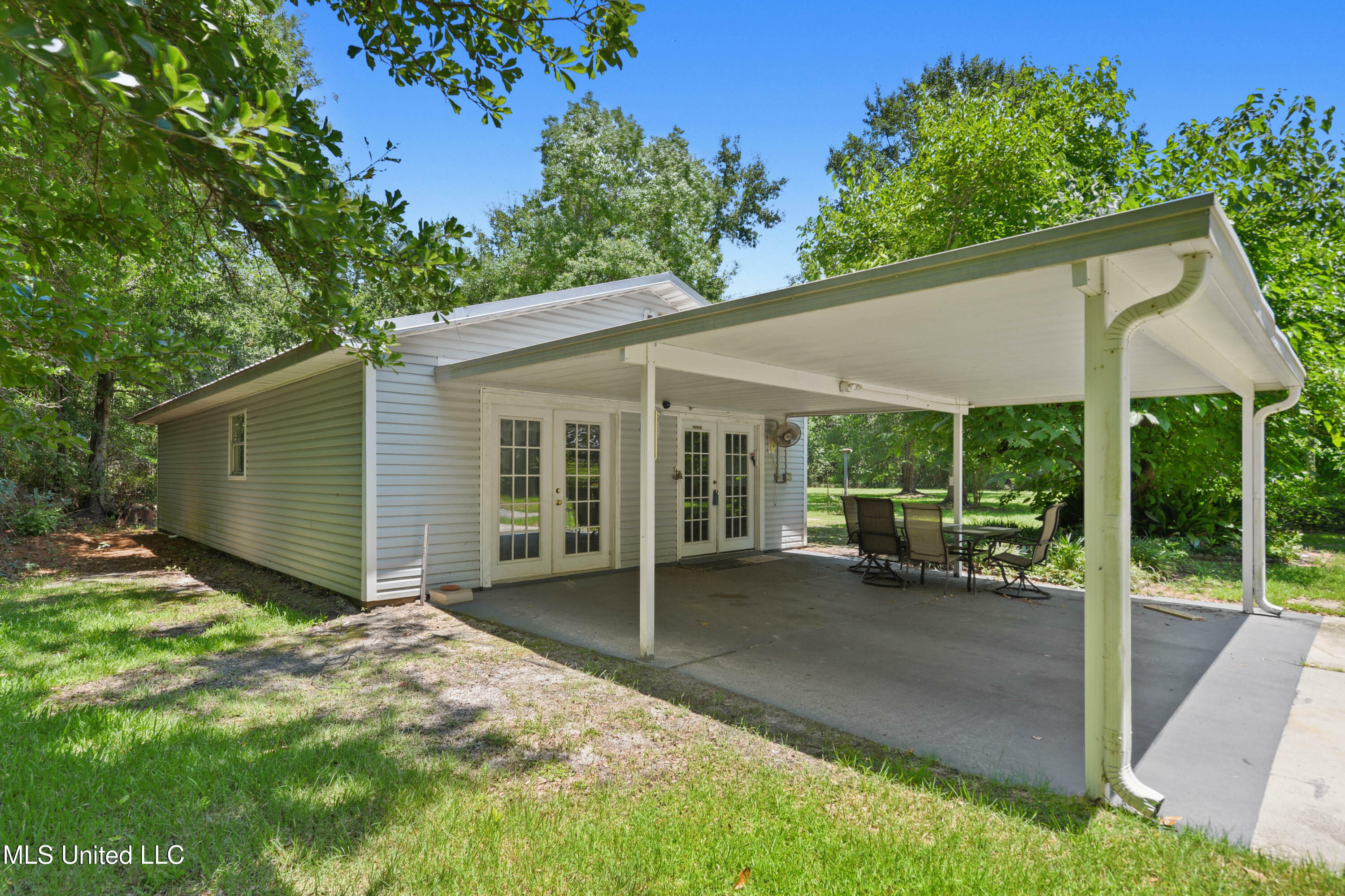 Property Photo: 392 Clarence Avenue MS 39571