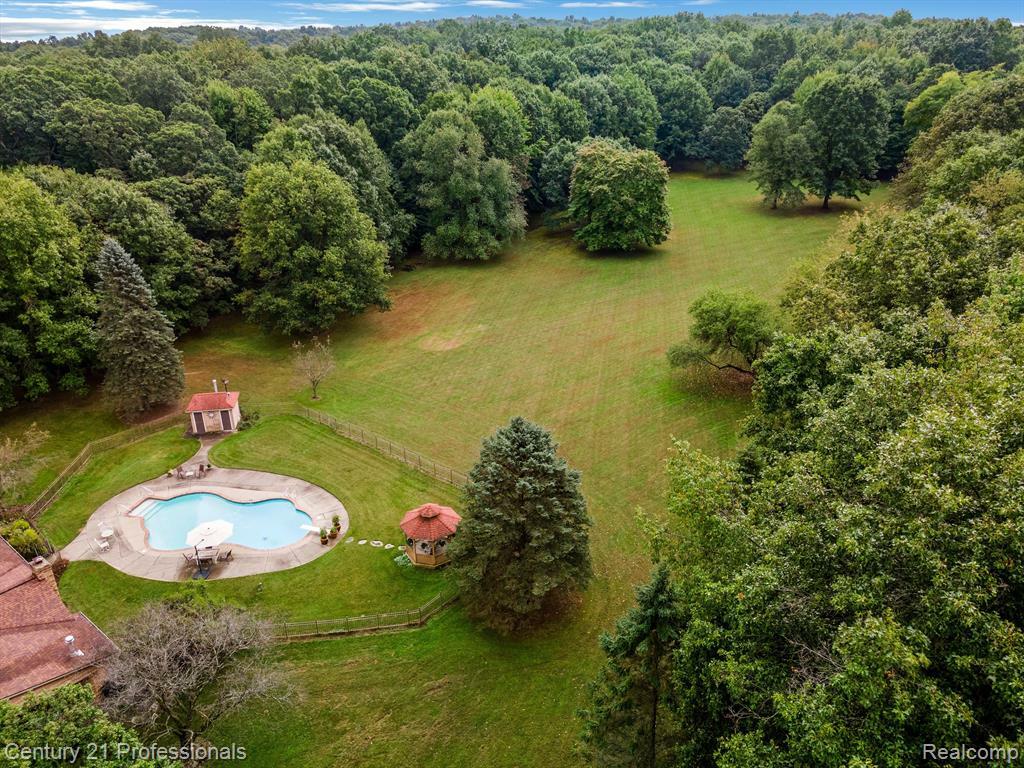 Property Photo: 9601 Kier Road MI 48442 8759