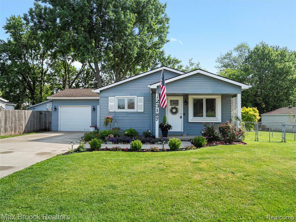 Property Photo: 23187 Talbot Street MI 48035 4352