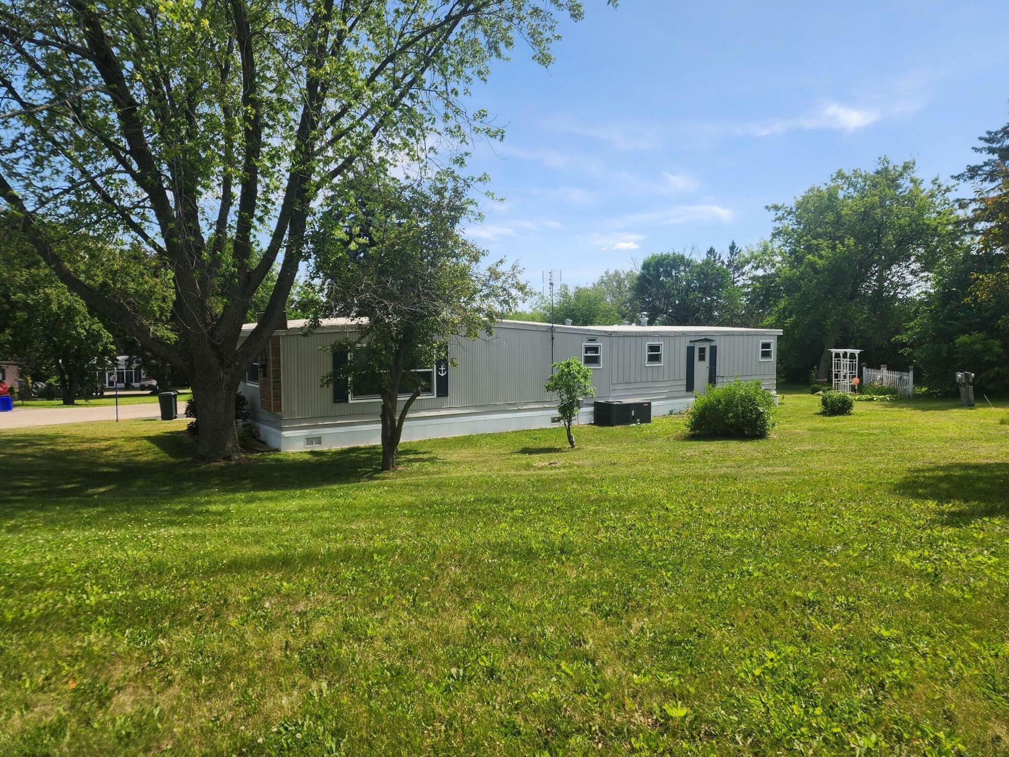 Property Photo: 1412 Park St 13 WI 53105