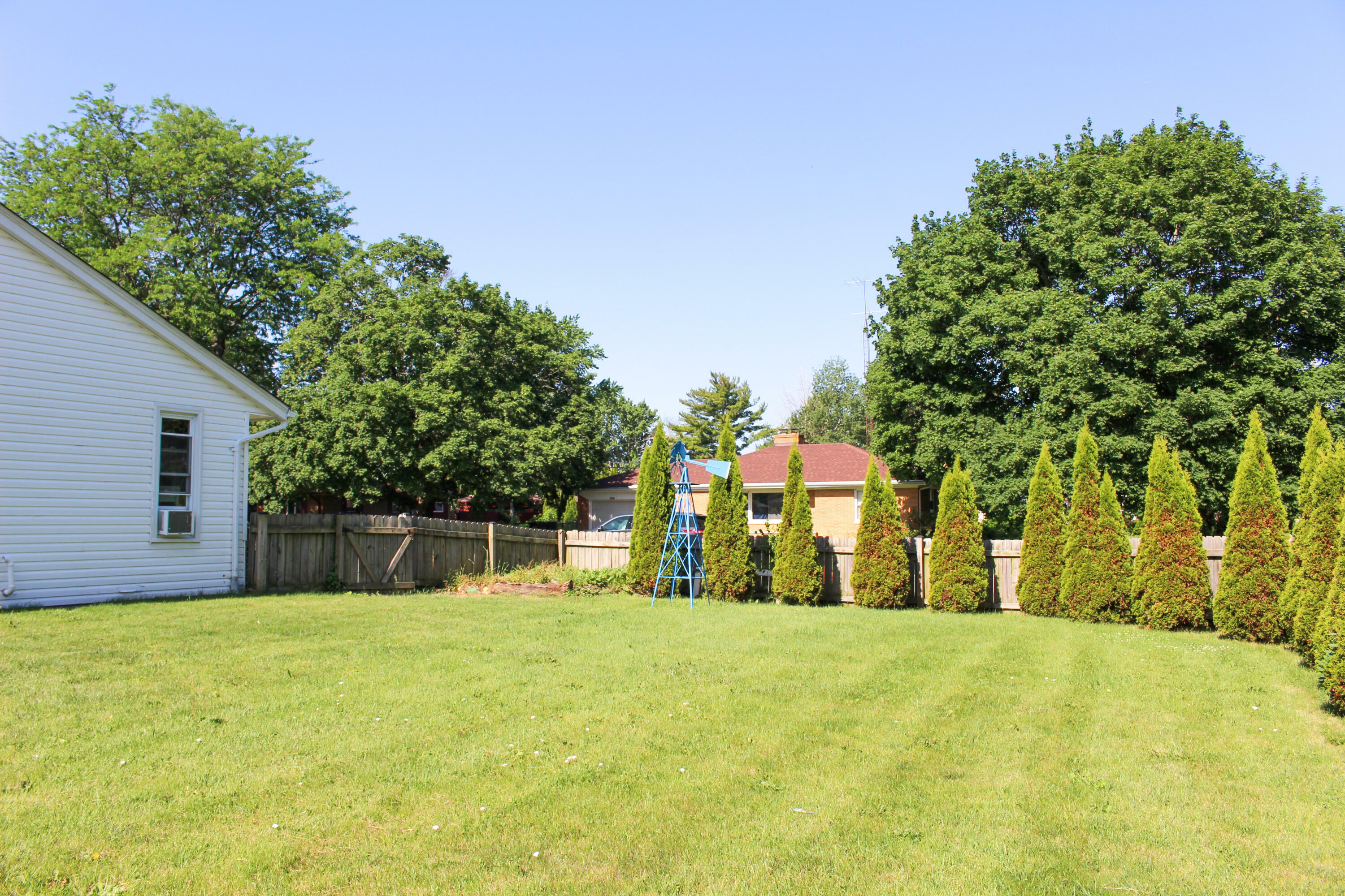 Property Photo:  4943 Tanglewood Ave  WI 53402 