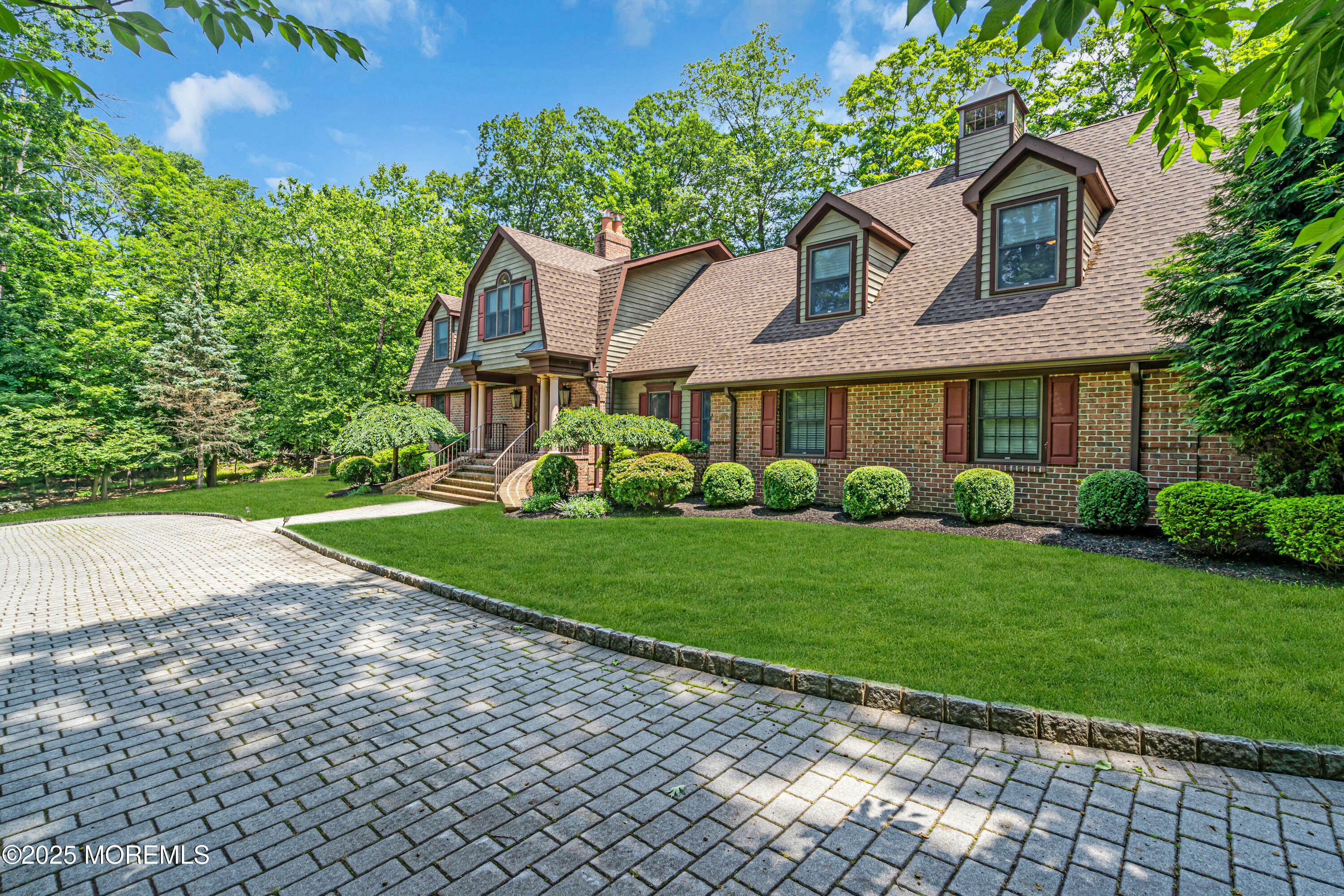 Property Photo:  8 Old Dutch Road  NJ 07059 