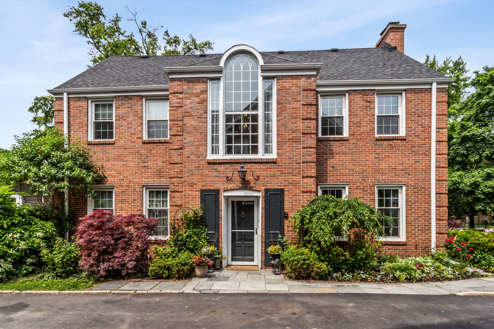 Property Photo: 1414 Lincoln Street IL 60201