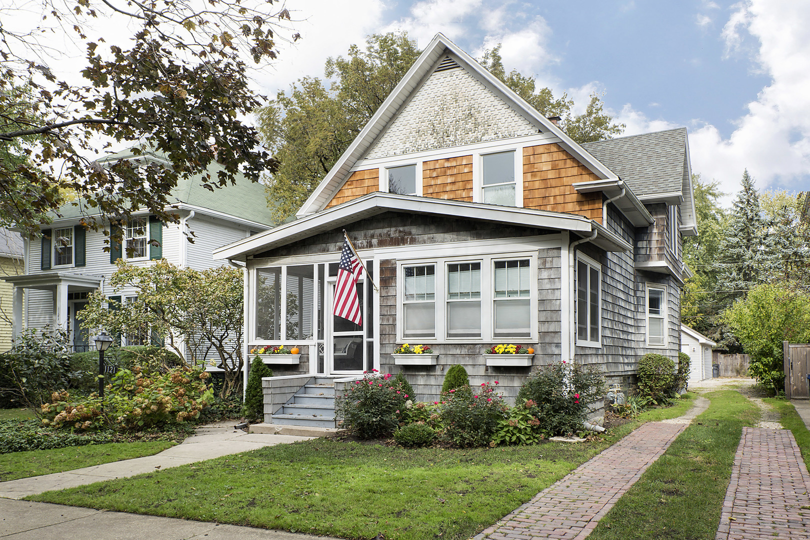 Property Photo:  1121 Grant Street 2  IL 60201 