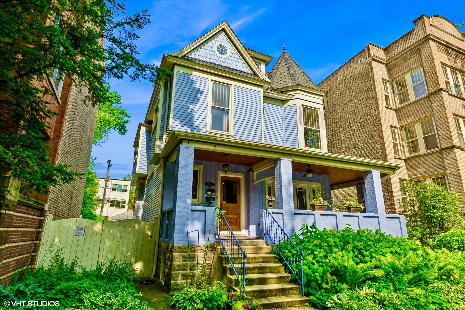 Property Photo: 6316 N Magnolia Avenue IL 60660