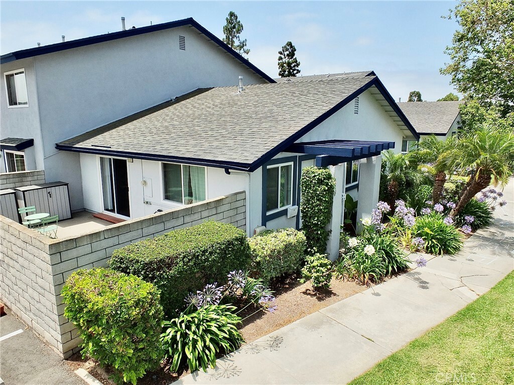 Property Photo: 16573 Pescado Lane 3A CA 92649