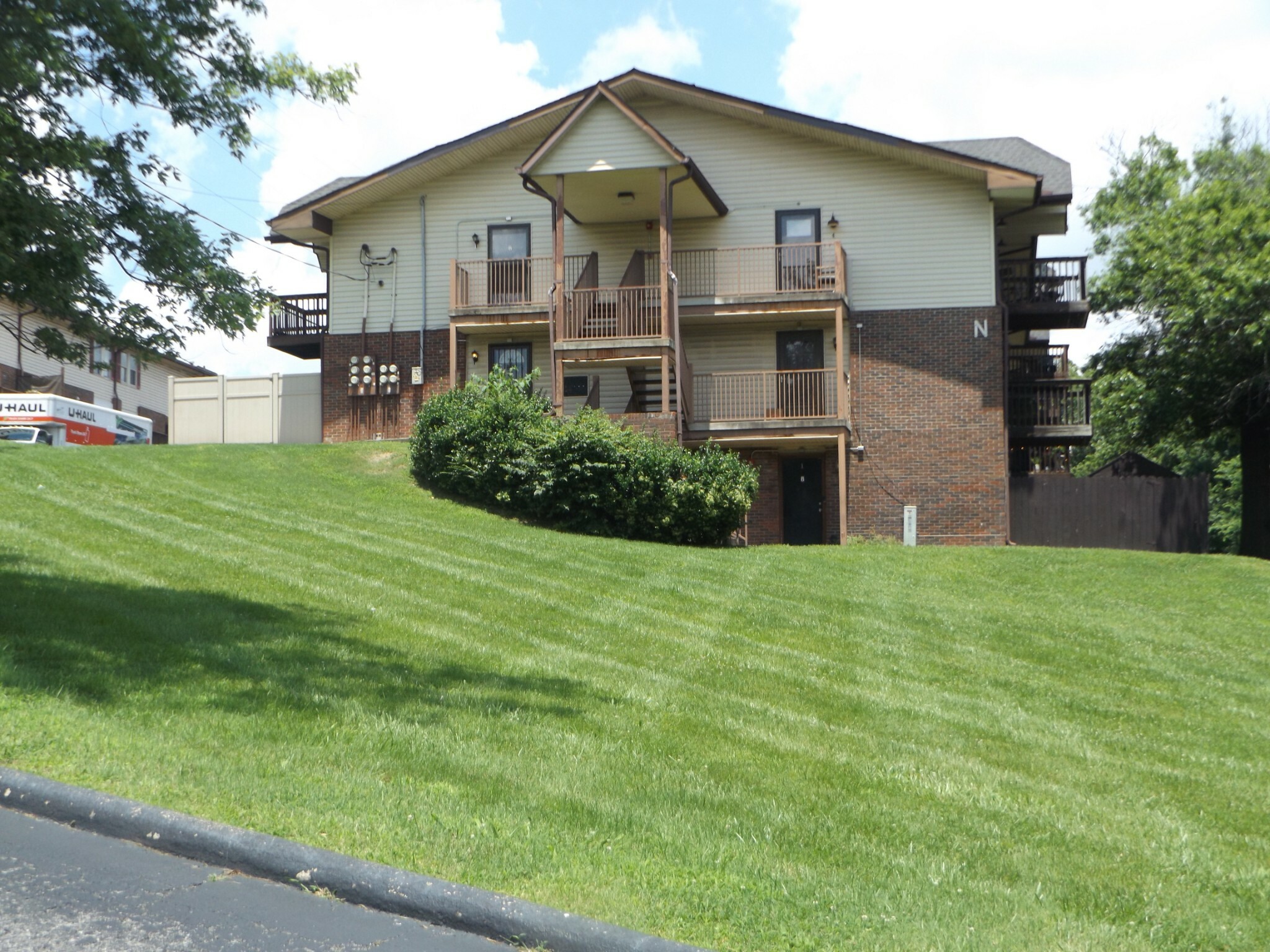 Property Photo: 500 Paragon Mills Rd N5 TN 37211