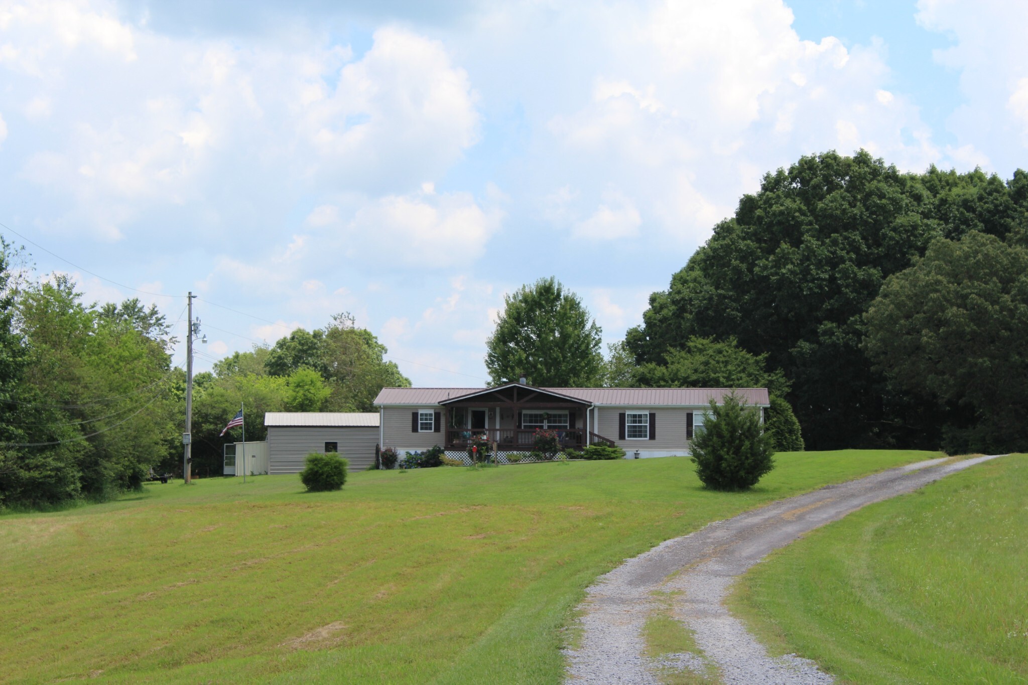 Property Photo: 263 Daisy Hollow Ln TN 37178