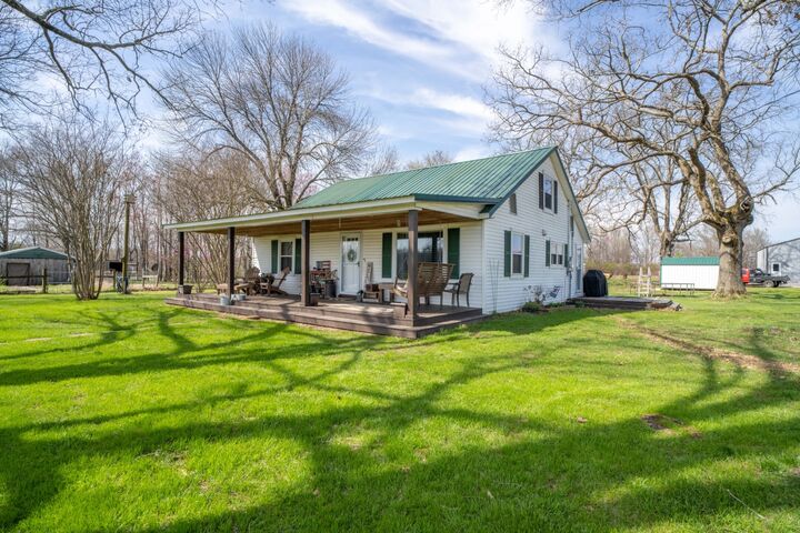 Property Photo: 135 Campbellsville Pike TN 38456