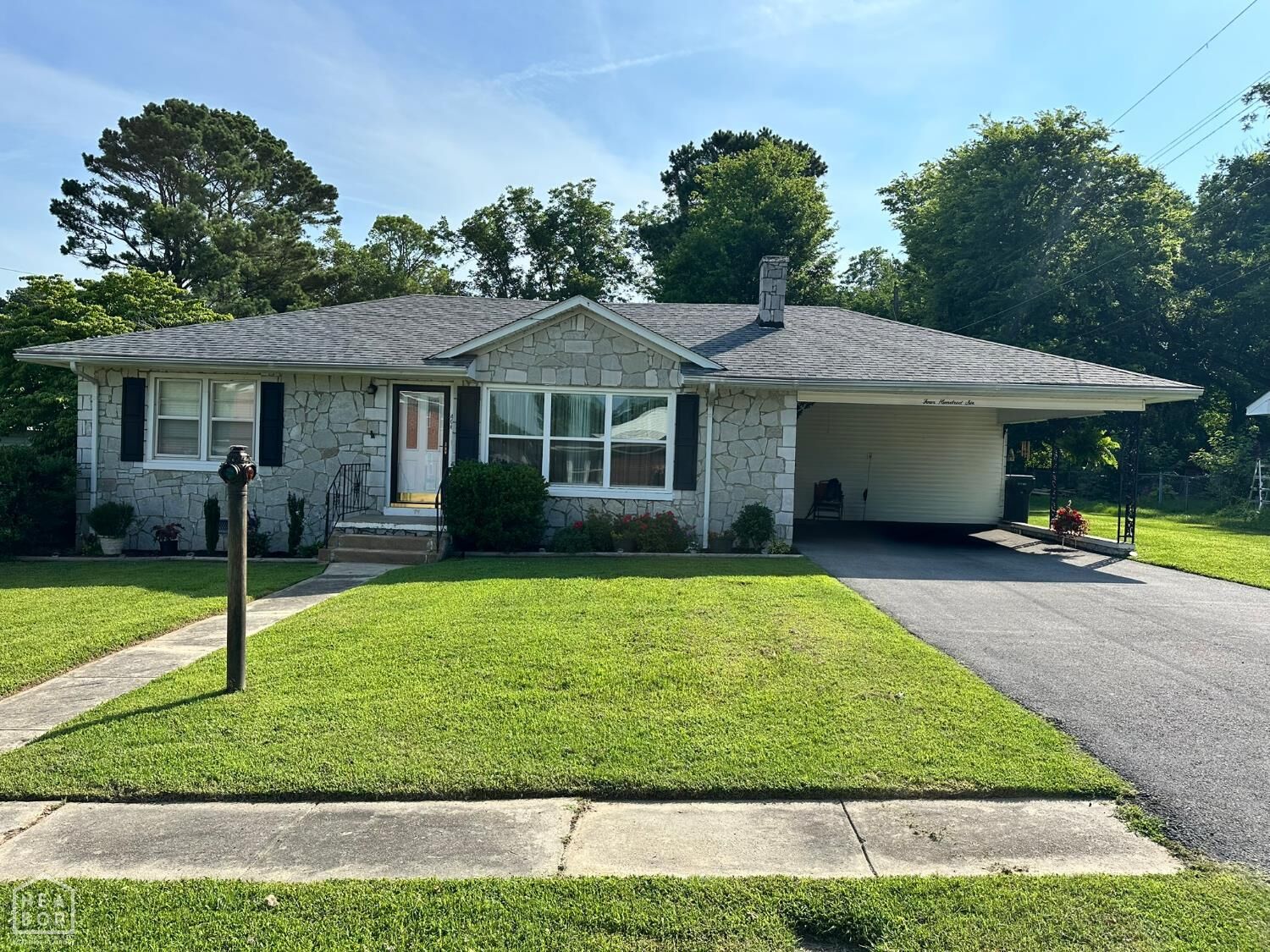 Property Photo: 406 W Fontaine AR 72467