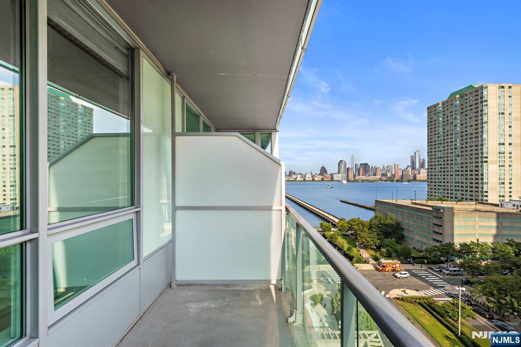Property Photo:  20 Newport Parkway 1202  NJ 07310 