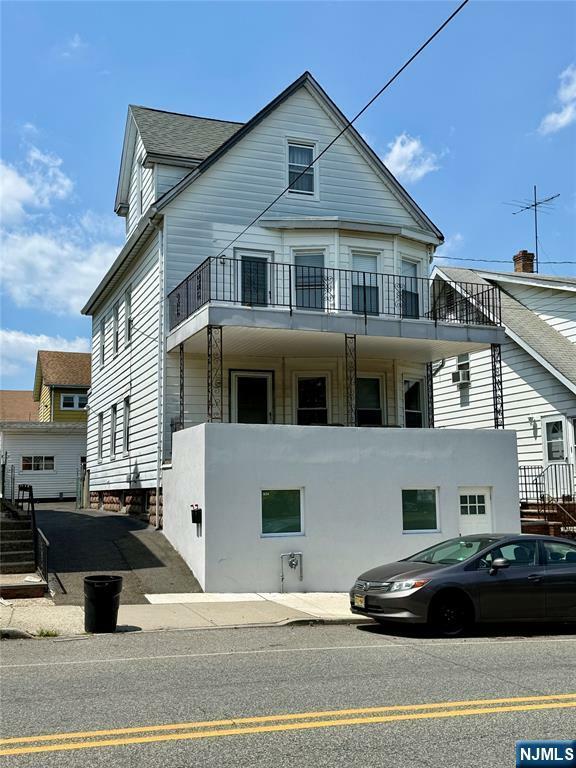 Property Photo:  634 Clifton Avenue 1  NJ 07011 