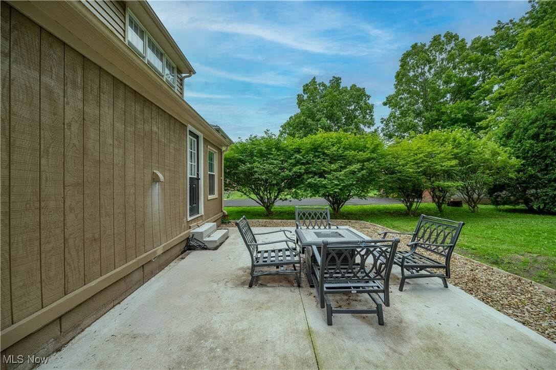 Property Photo: 7217 Pennsylvania Avenue OH 44514