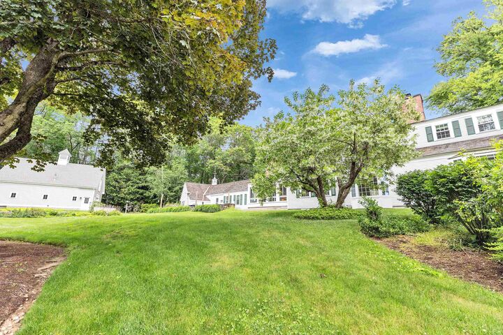 Property Photo: 16 Storybrook Lane NH 03031