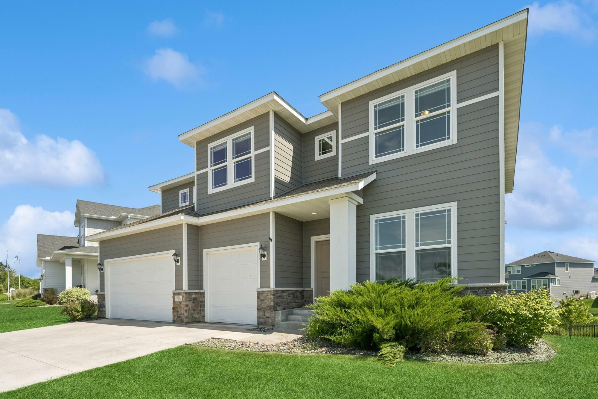 Property Photo: 11604 Brayburn Trail MN 55369