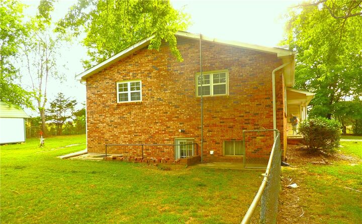Property Photo: 11946 W 206 Highway AR 72601