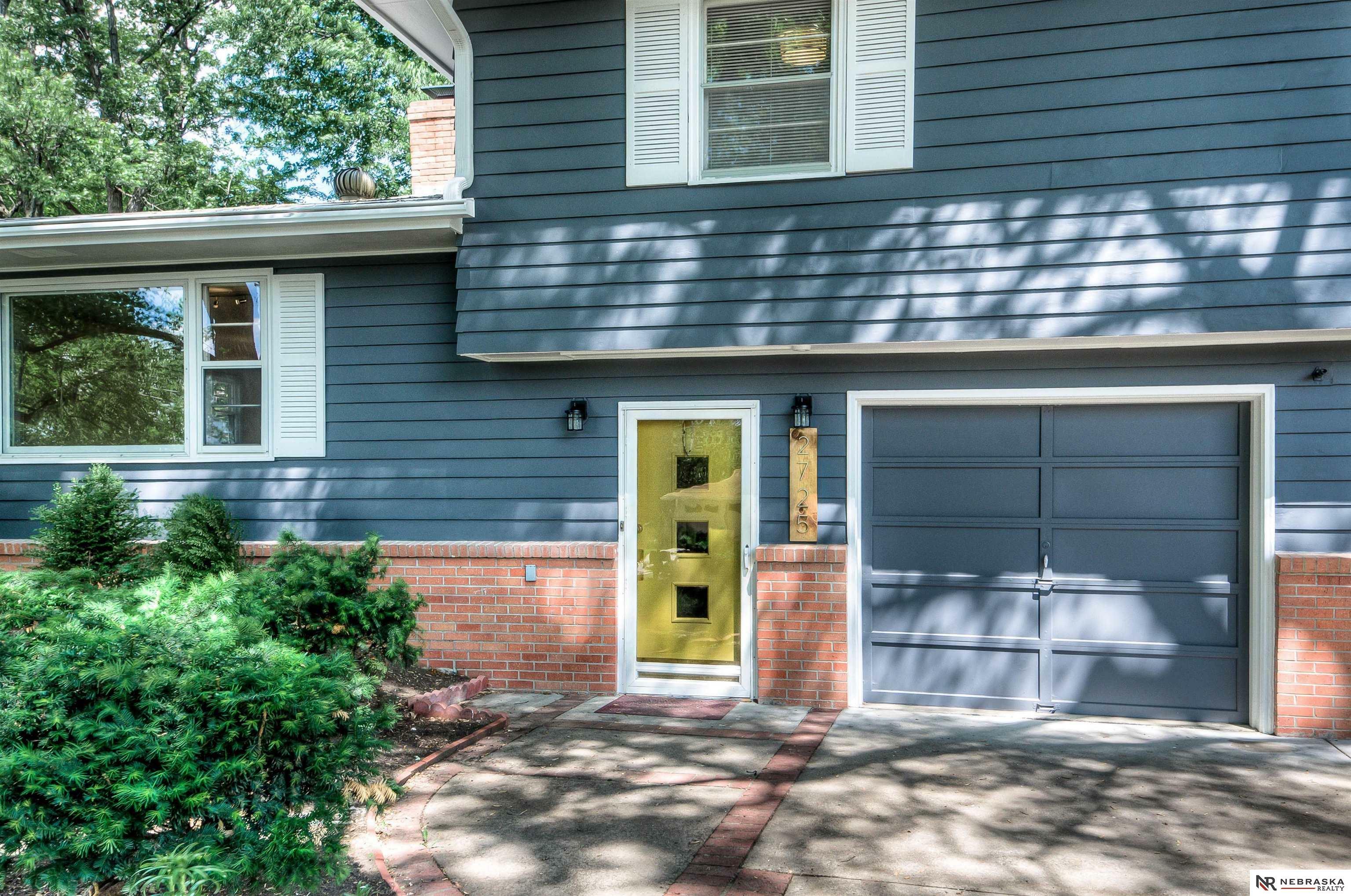 Property Photo:  2725 S 106th Street  NE 68124 