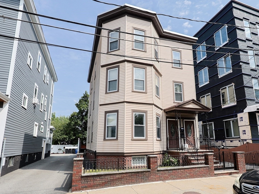 Property Photo: 116 Prospect St MA 02143