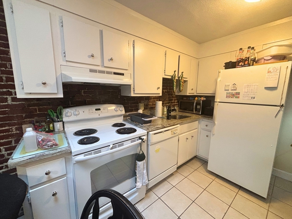 Property Photo: 96 Tyler Street 7F MA 02111