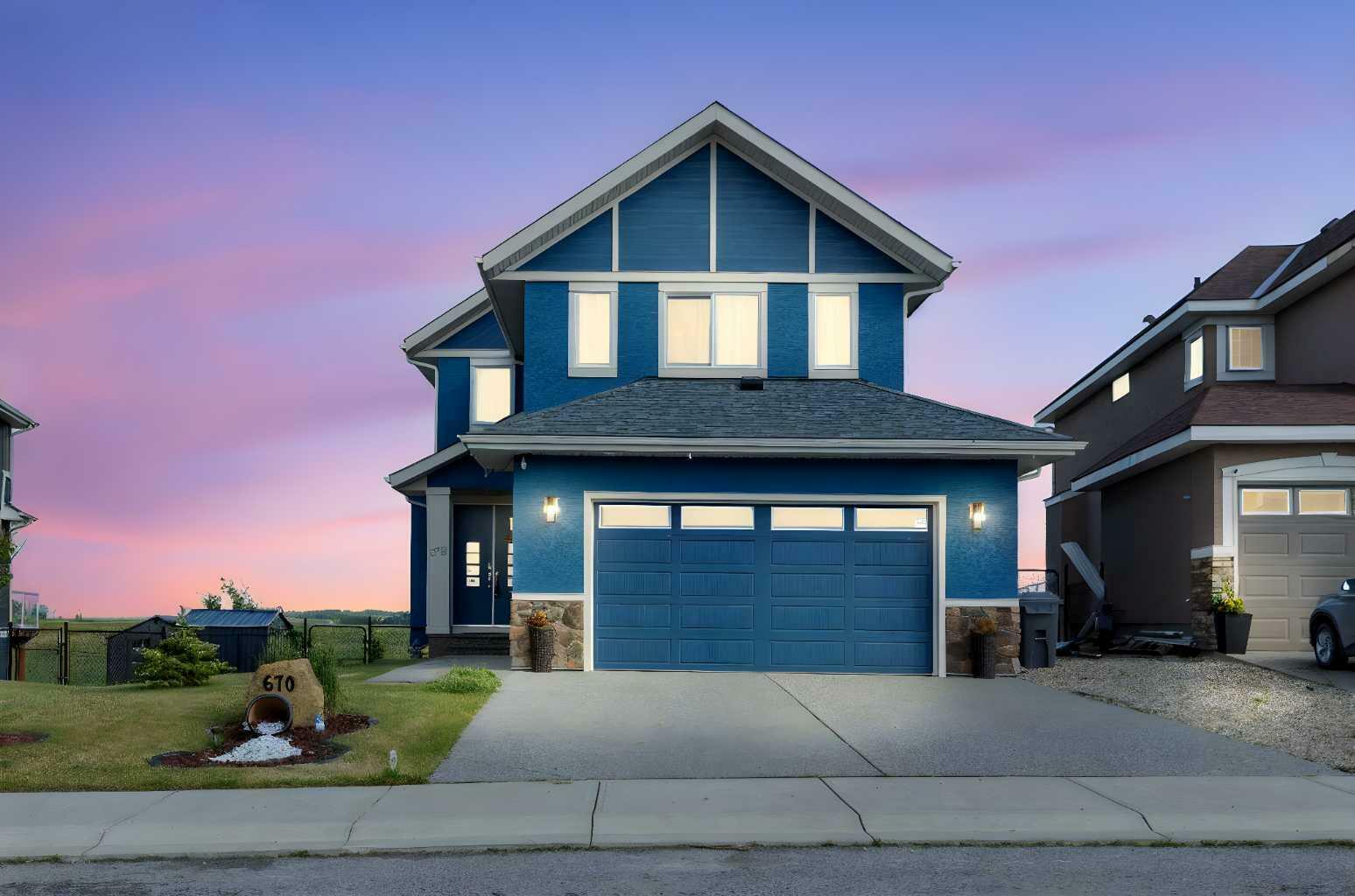 Property Photo: 670 Muirfield Crescent AB T0J 1Y1
