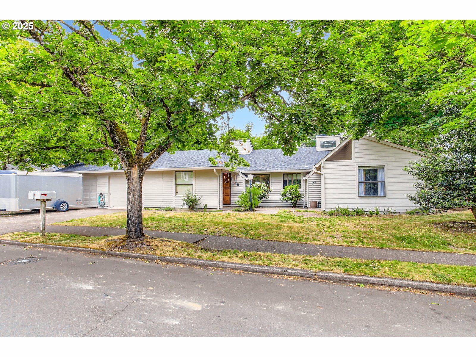 Property Photo:  15940 SW 88th Ave  OR 97224 