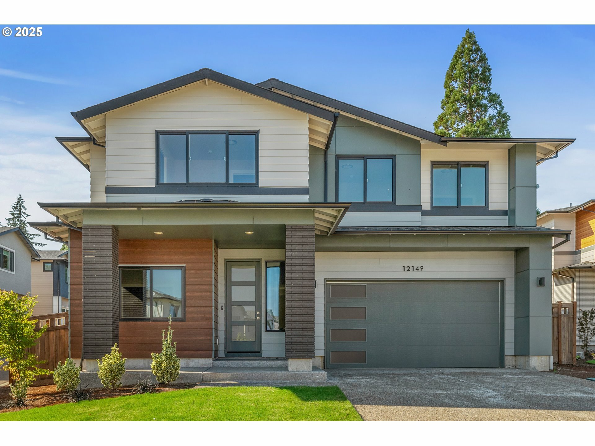 Property Photo: 12149 SE Majestic Falls Ave OR 97086
