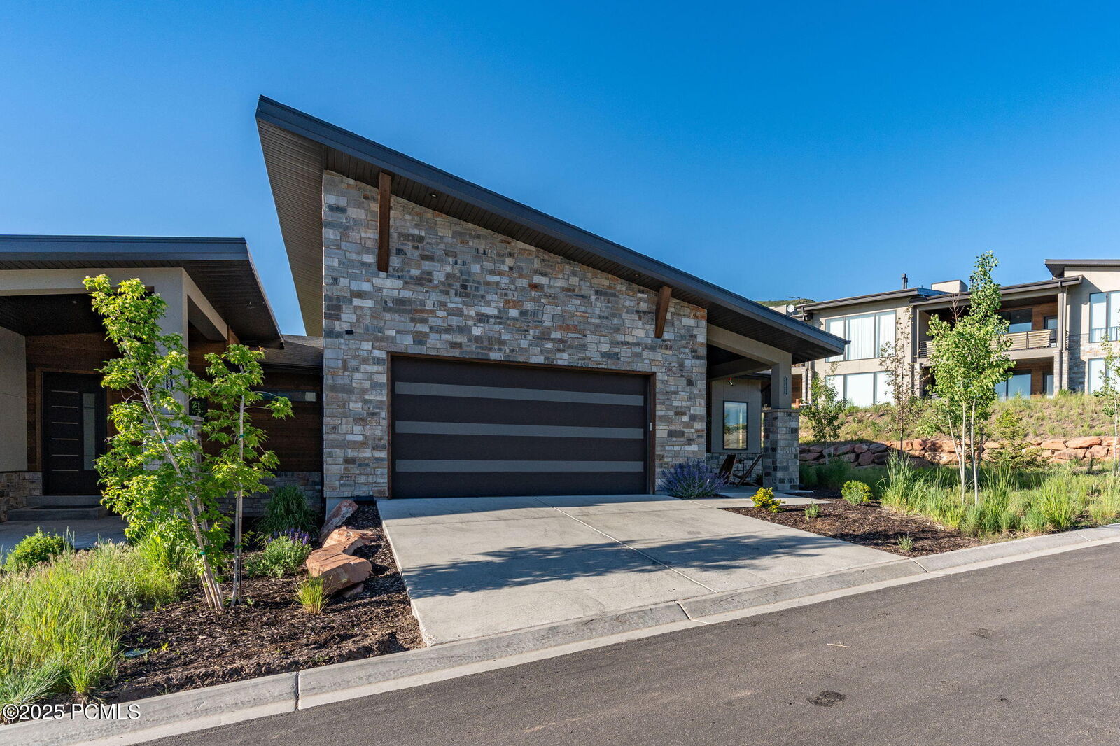 Property Photo: 11422 N Vantage Lane UT 84036