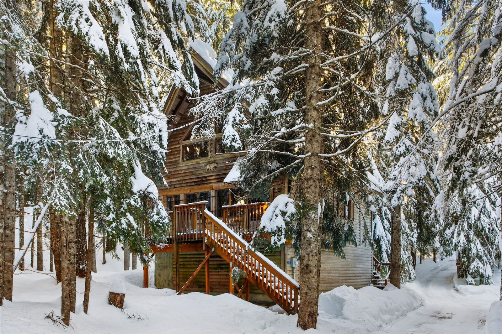 Property Photo:  81  Snow Cabin Place  WA 98068 