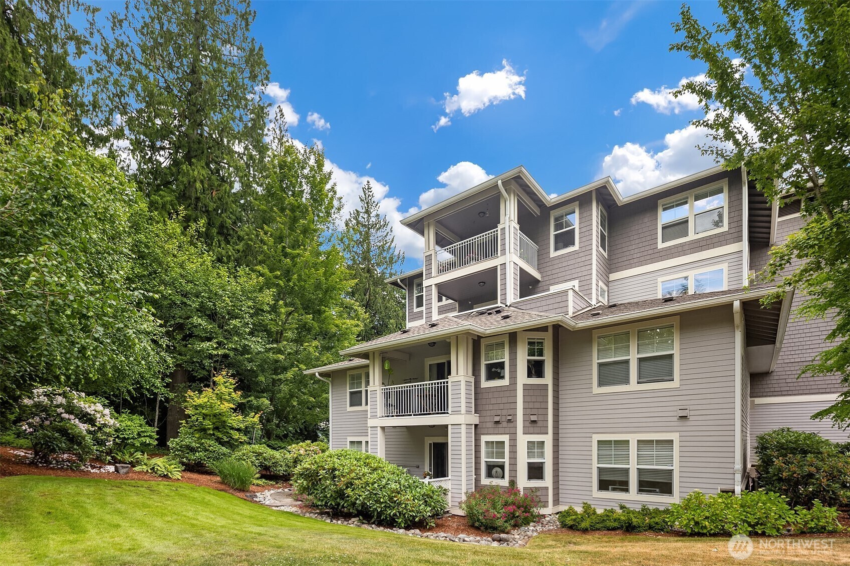 4535  Providence Point Place SE 202  Issaquah WA 98029 photo
