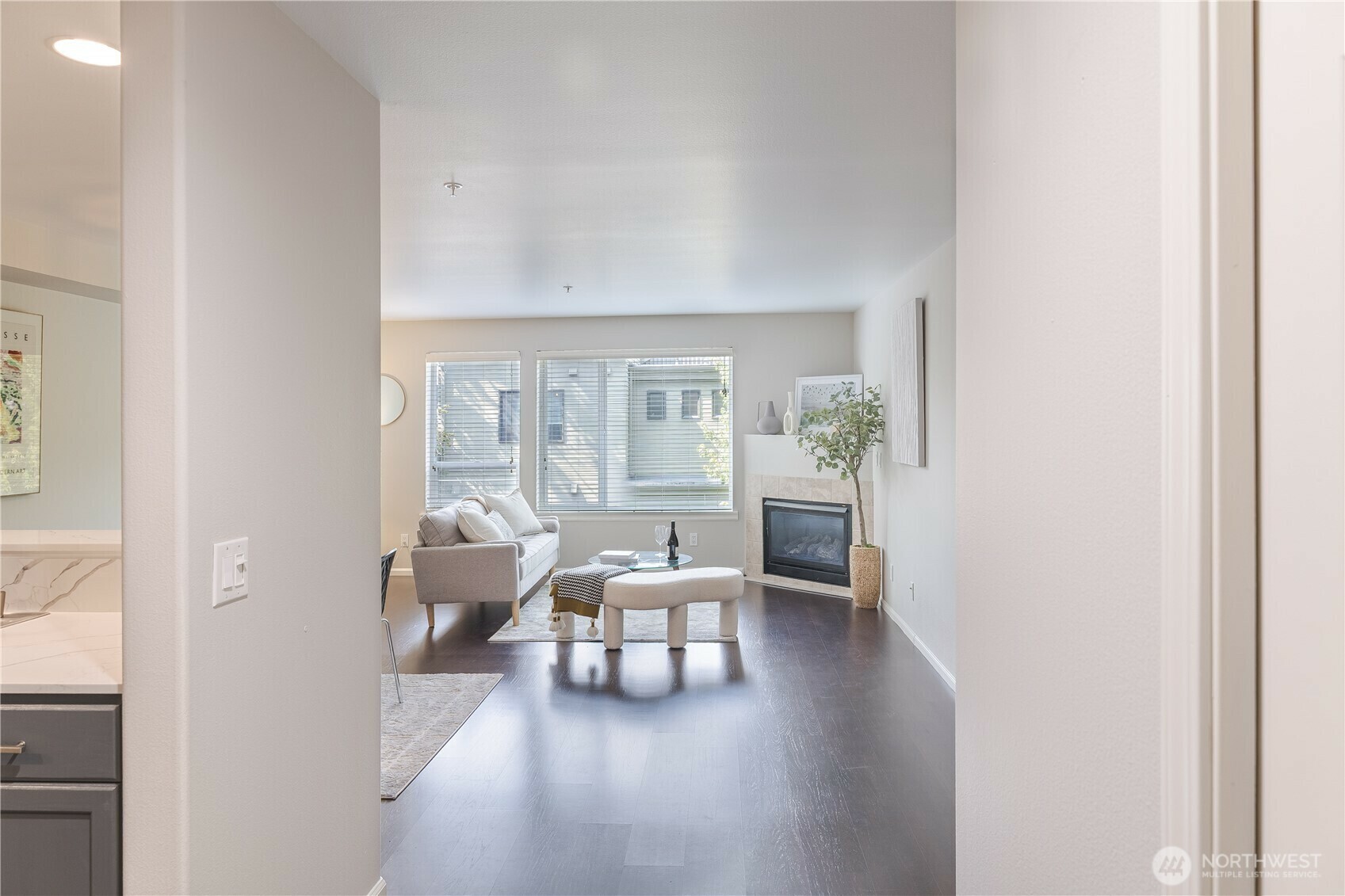 Property Photo: 559 McGraw Street 204 WA 98109