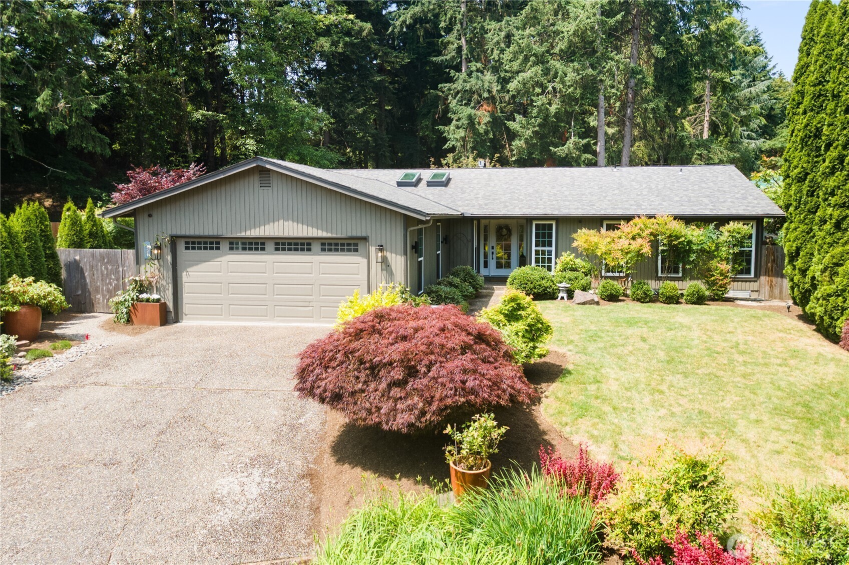 Property Photo: 4812 158th Court NE WA 98052