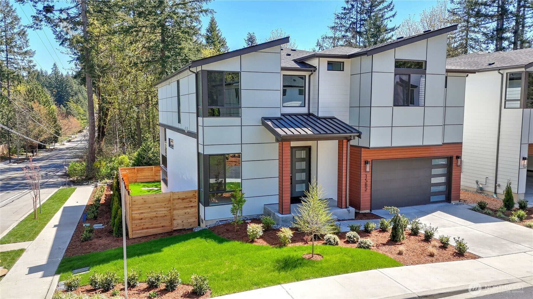 Property Photo: 1582 213th Court NE WA 98074