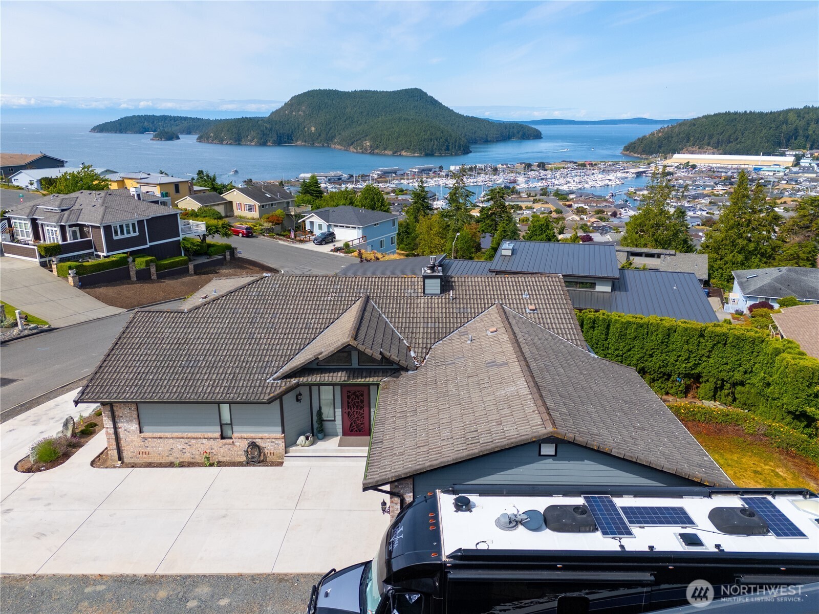 Property Photo: 2016 Piper Circle WA 98221