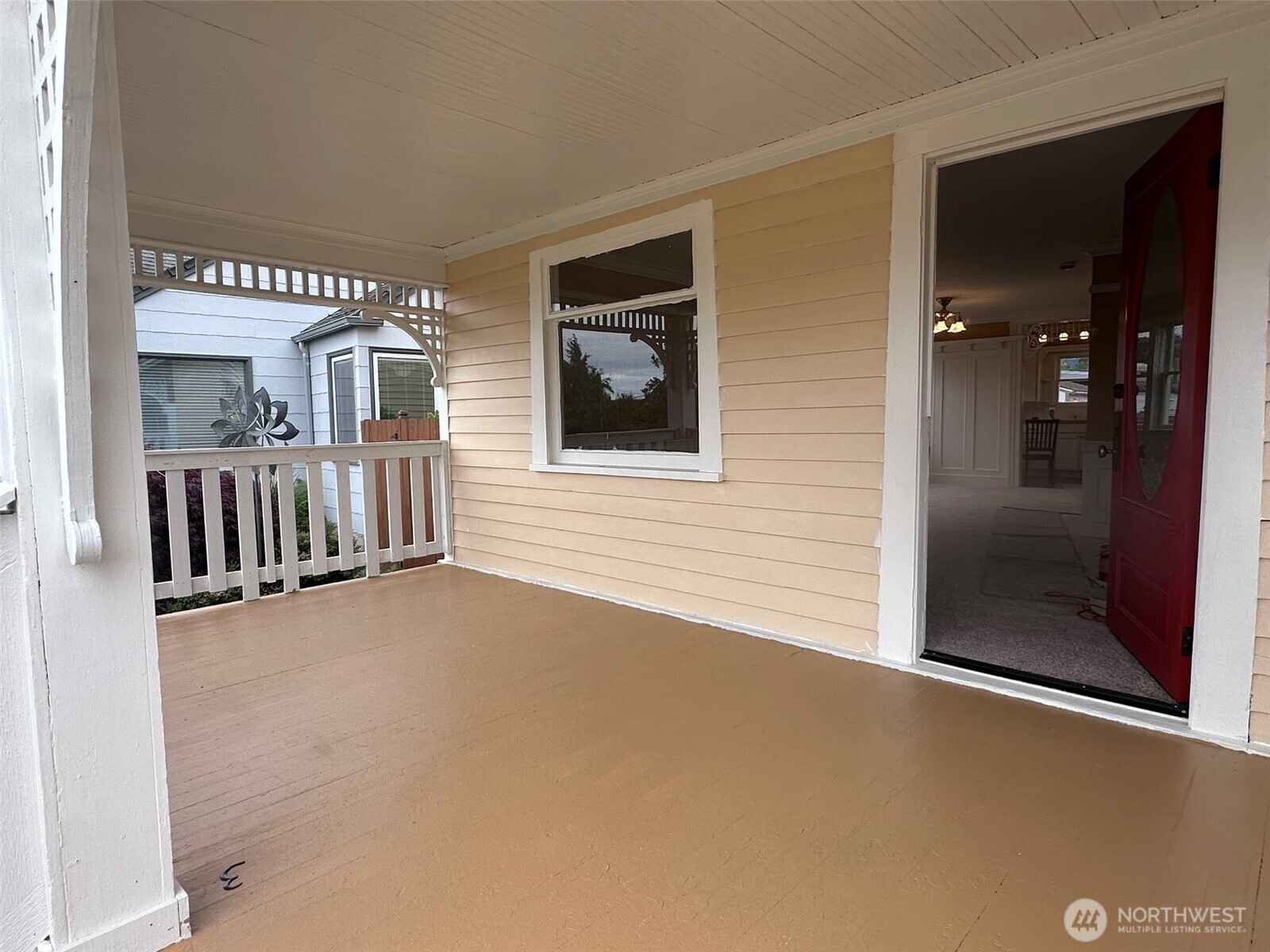 Property Photo:  534 W 5th Street  WA 98362 