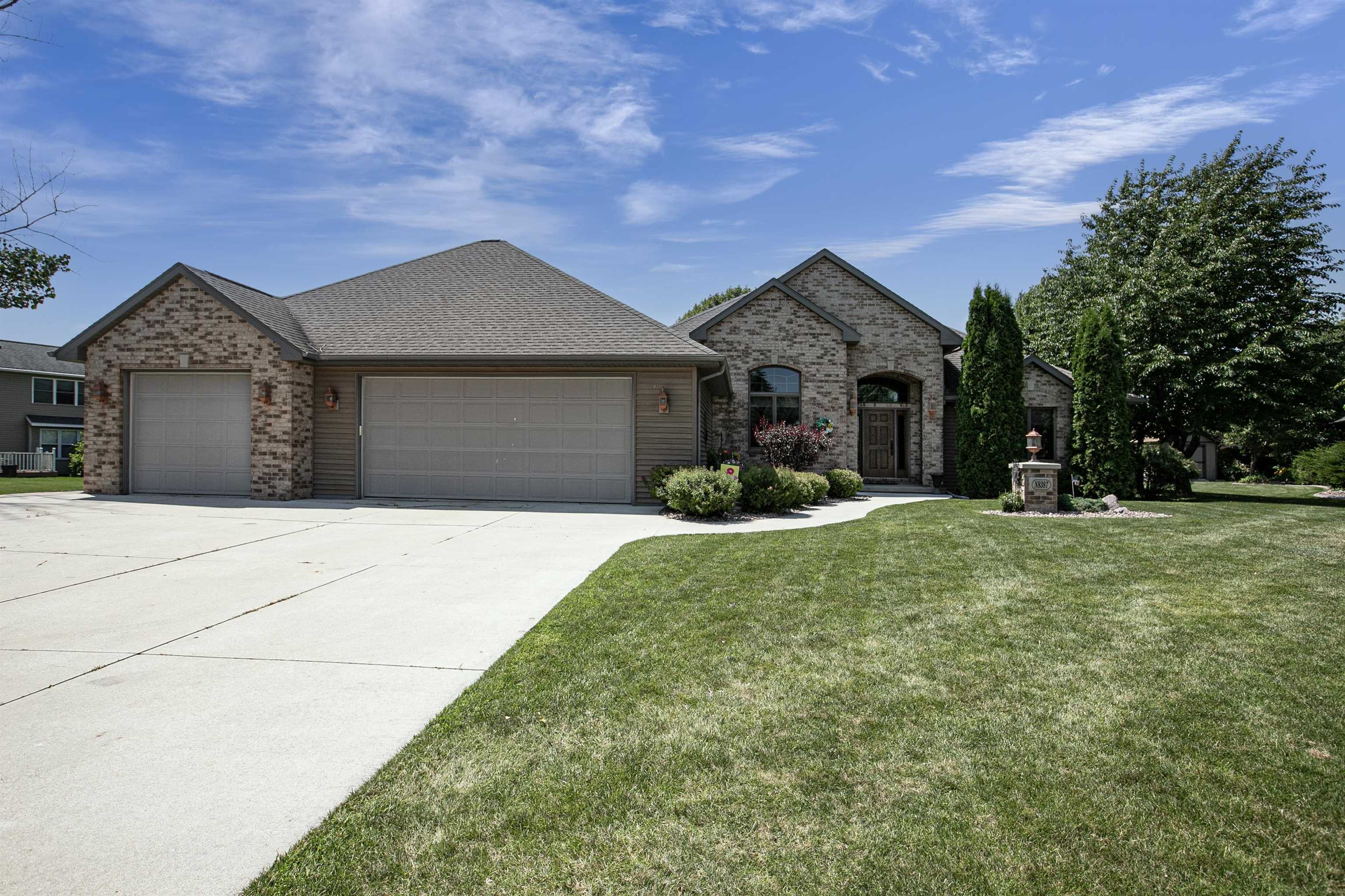 Property Photo: N8387 Royce Court WI 54952