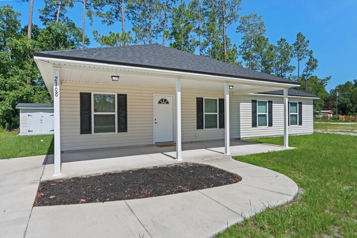 Property Photo: 2368 Hibiscus Ave FL 32068