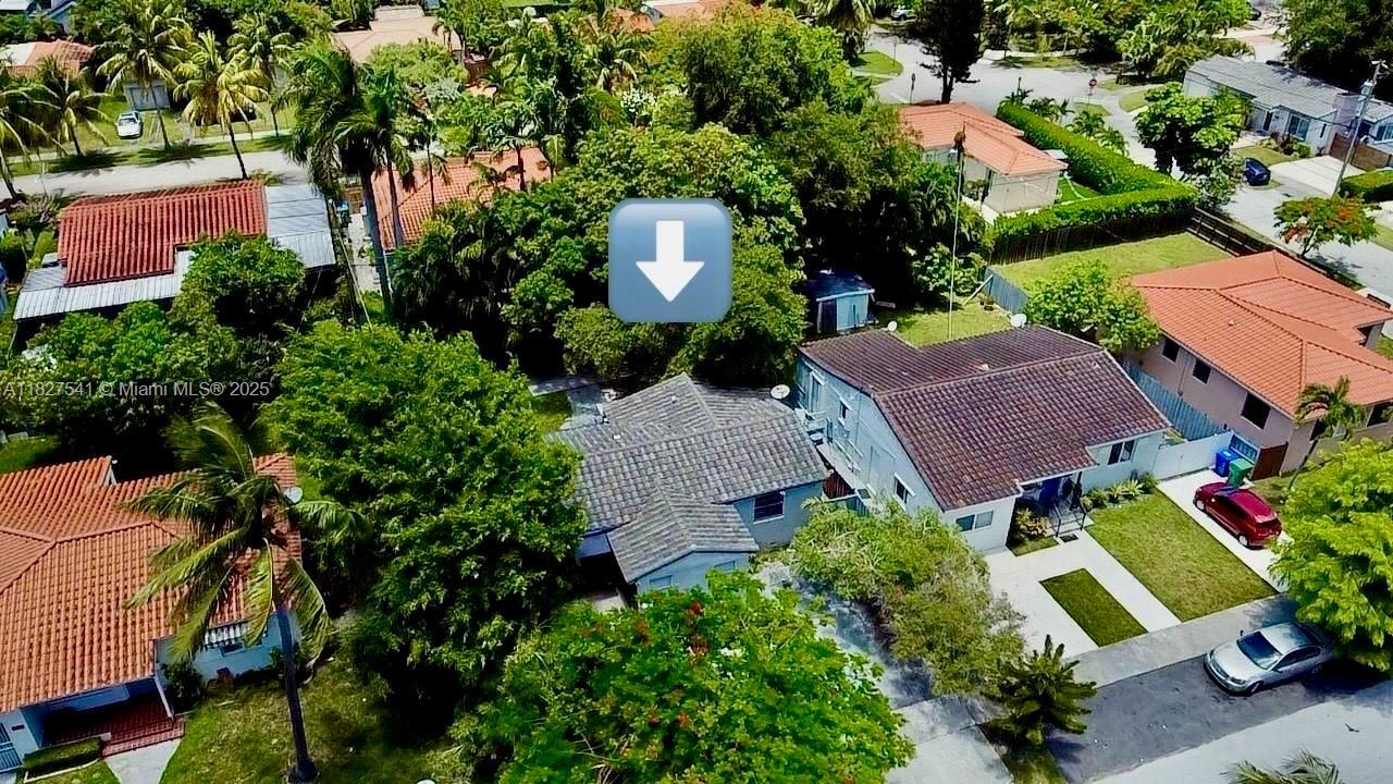 Property Photo: 2125 SW 26th St FL 33133