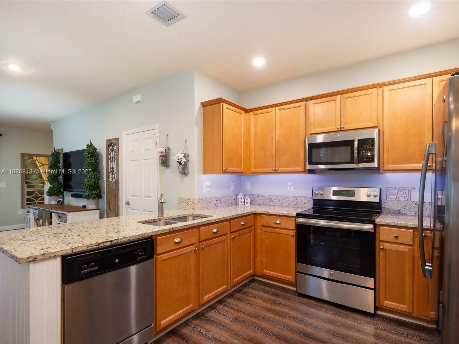 Property Photo: 5656 NW 58th Ln FL 33319