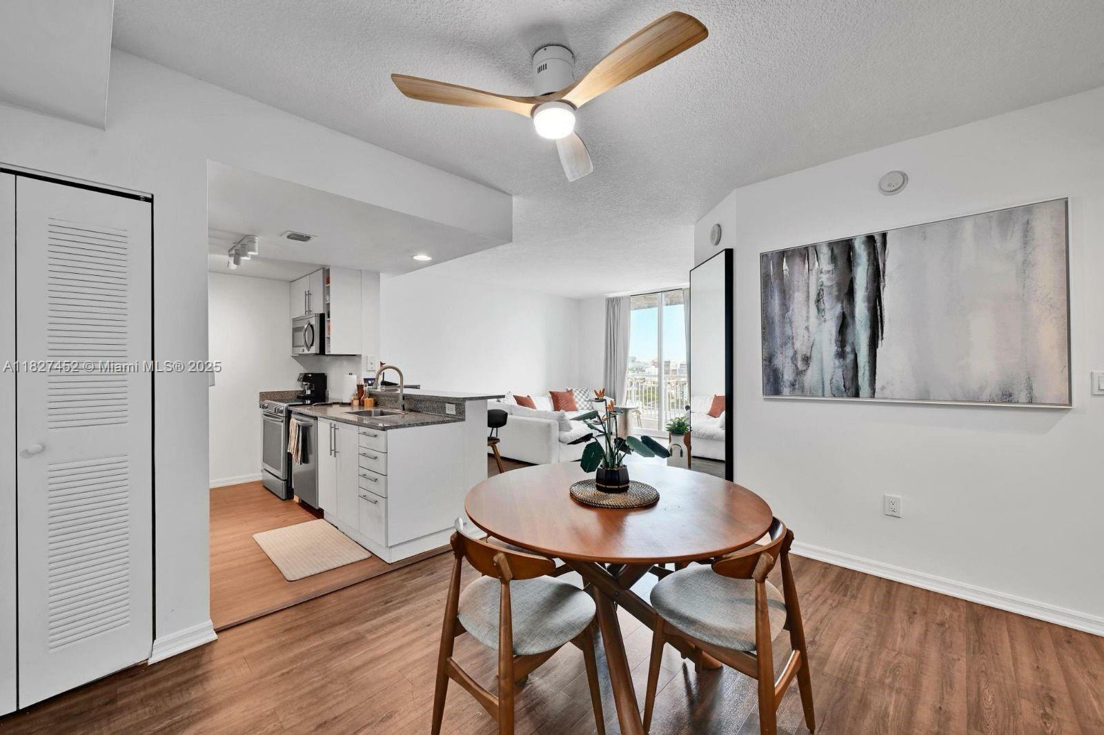 Property Photo: 275 NE 18th St 1809 FL 33132