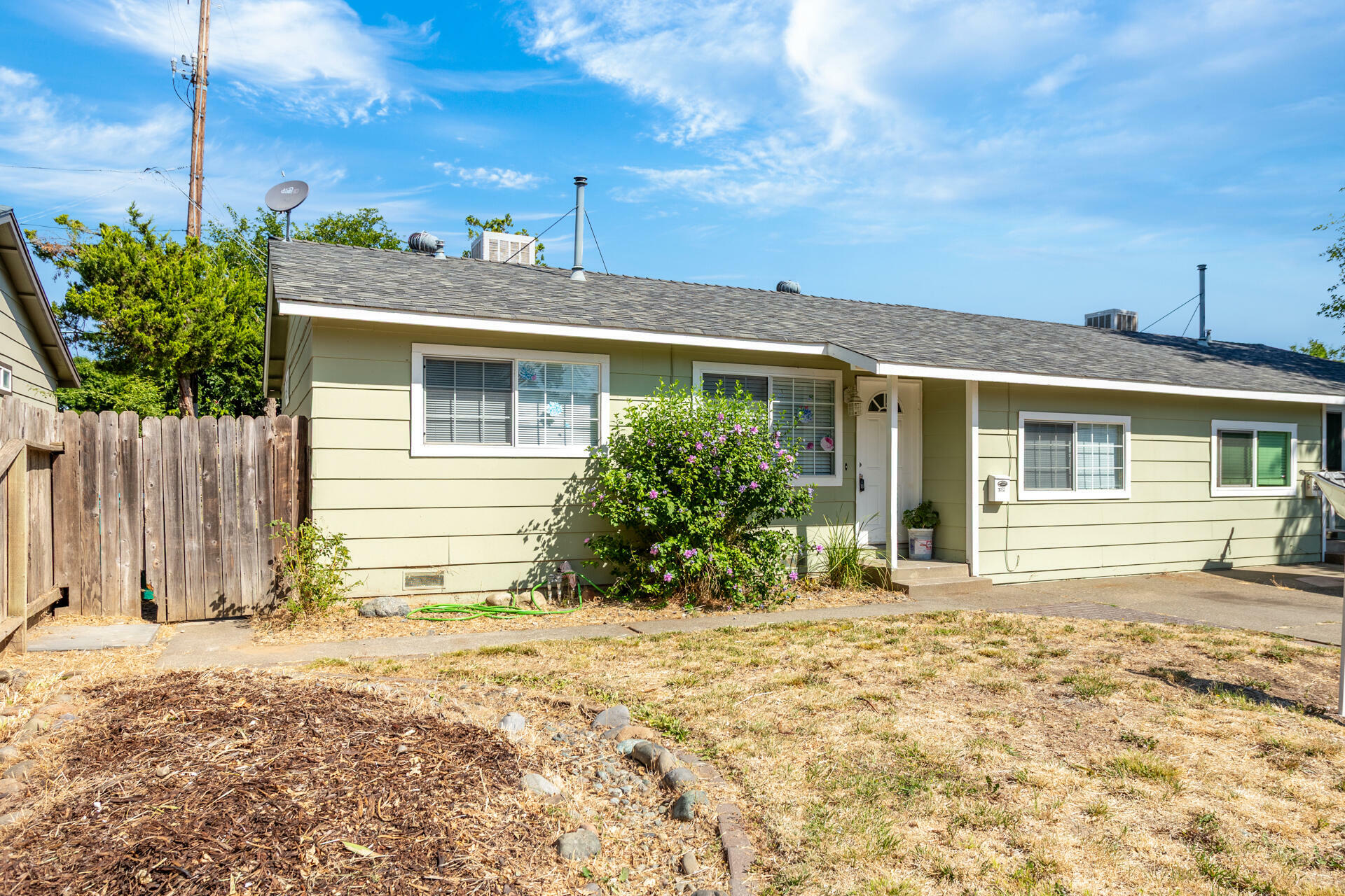 Property Photo: 3252 Daisy Street CA 96007