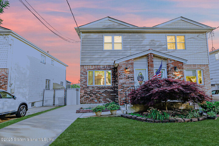 Property Photo:  1030 Rensselaer Avenue  NY 10309 