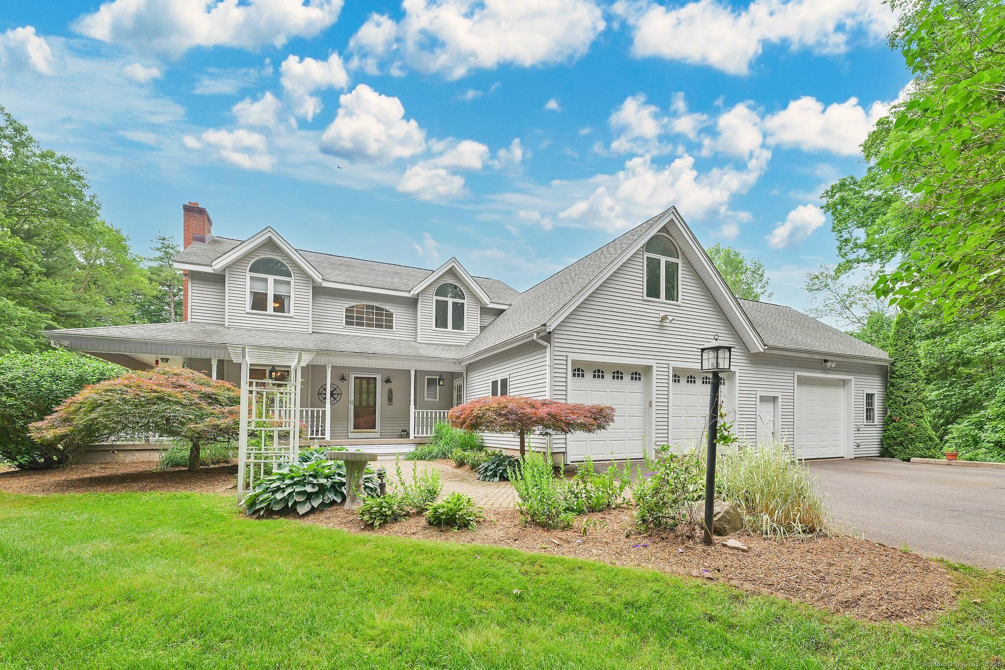 Property Photo:  8 Brendans Way  CT 06035 